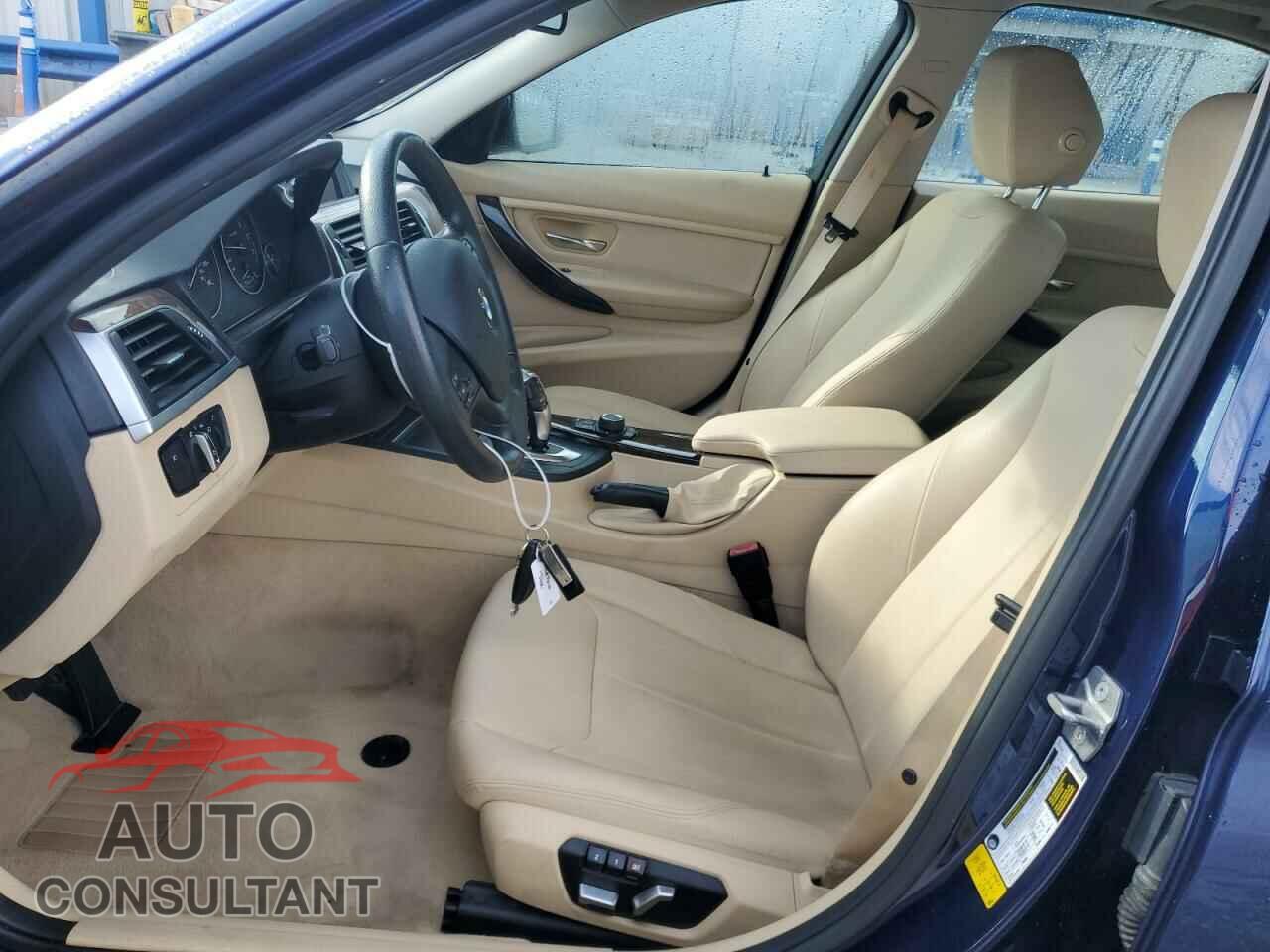 BMW 3 SERIES 2016 - WBA8E1G51GNU10604