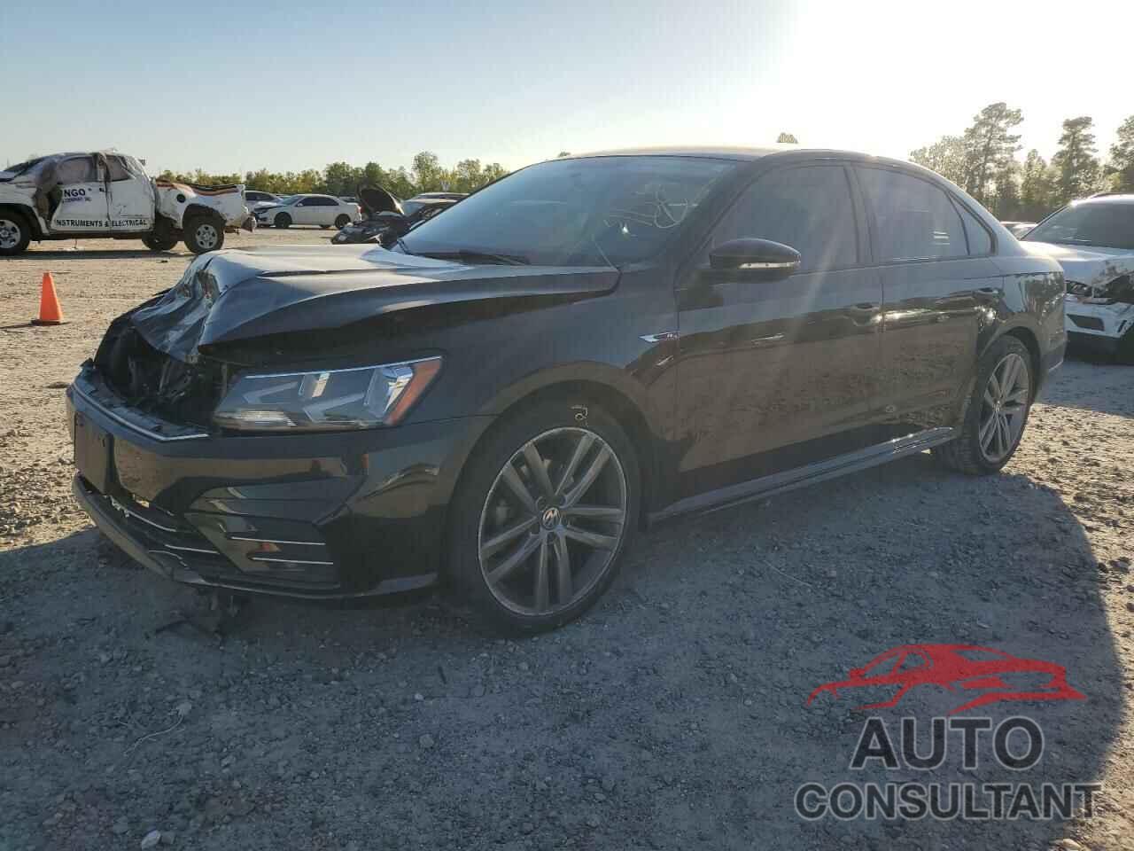 VOLKSWAGEN PASSAT 2018 - 1VWAA7A37JC033769