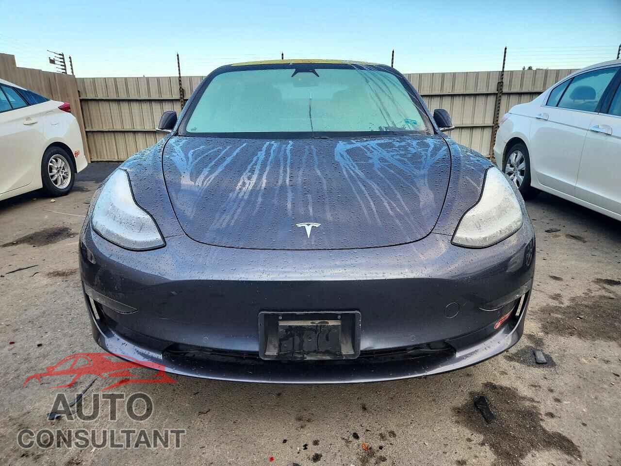 TESLA MODEL 3 2018 - 5YJ3E1EAXJF025707