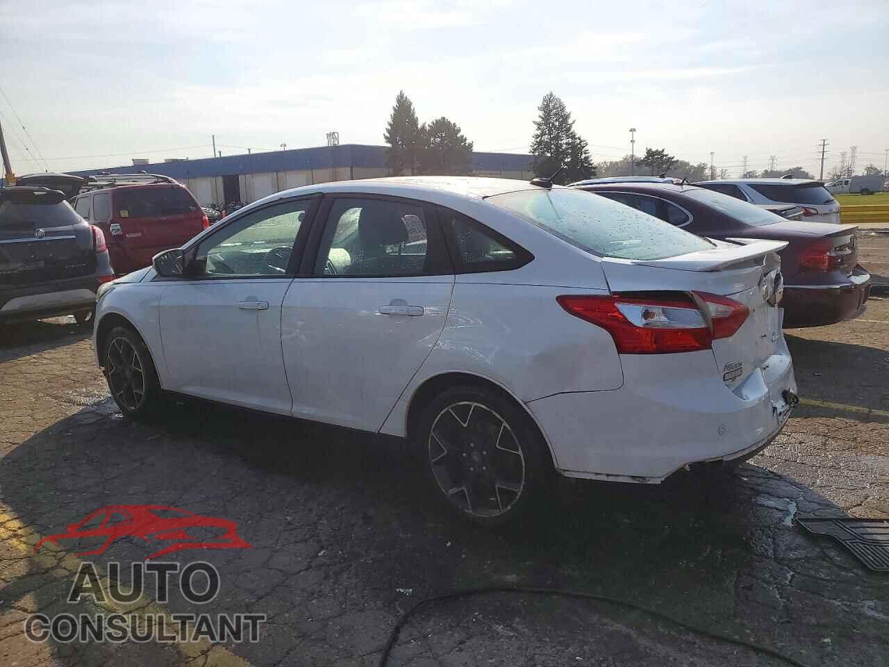 FORD FOCUS 2014 - 1FADP3F20EL240846