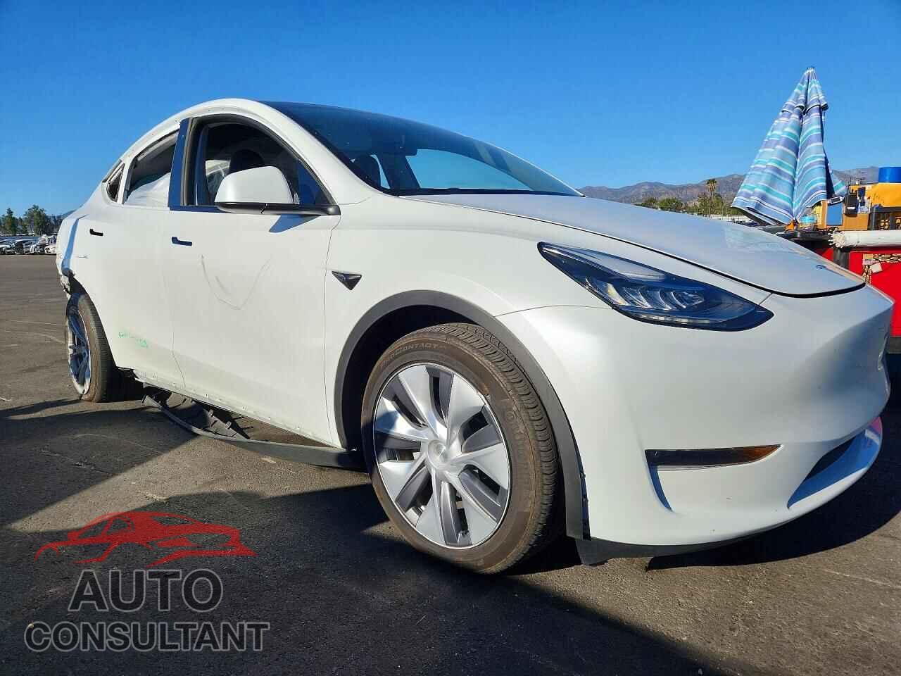 TESLA MODEL Y 2023 - 7SAYGDEE6PA093399
