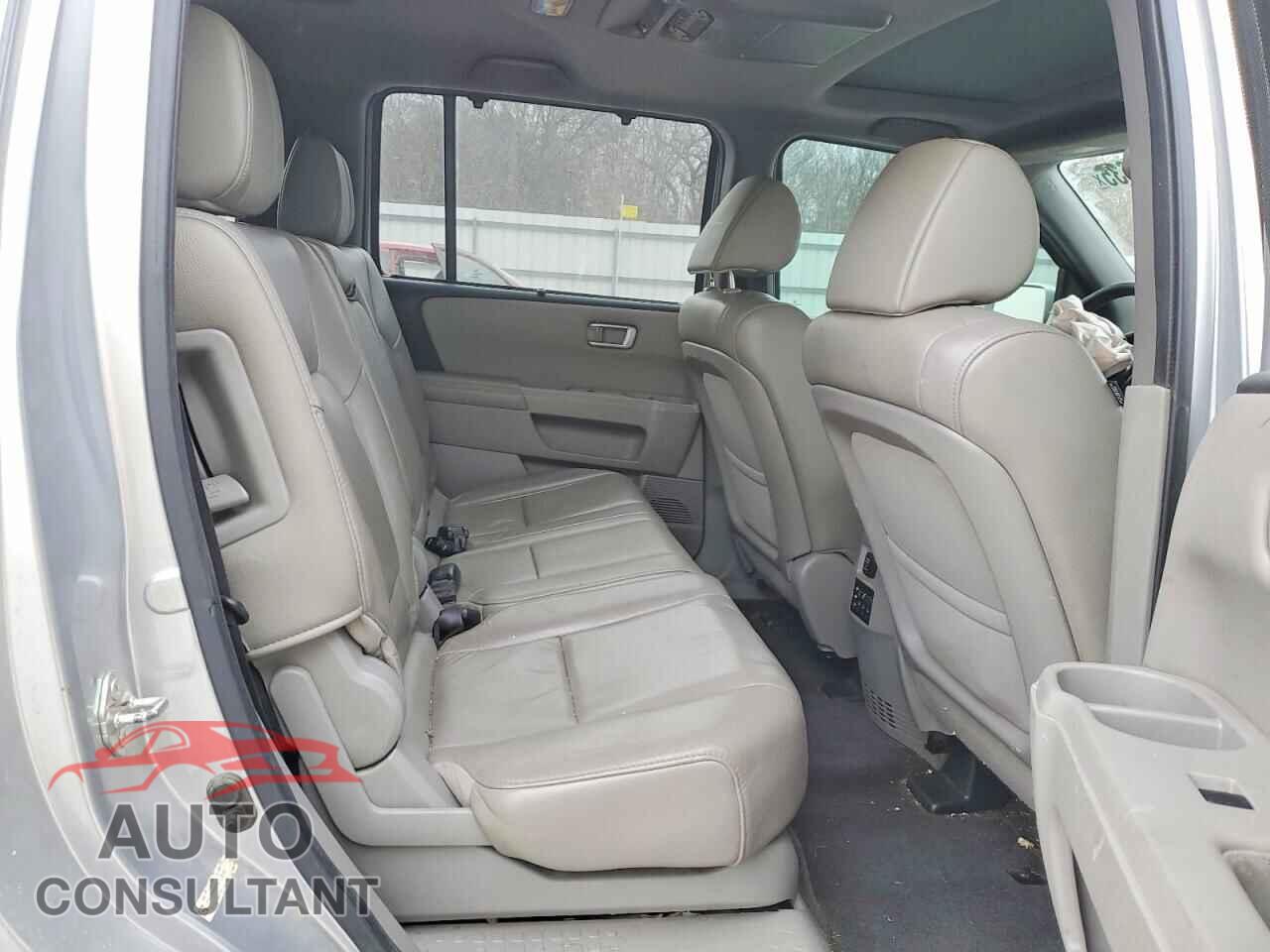 HONDA PILOT 2012 - 5FNYF3H96CB037548