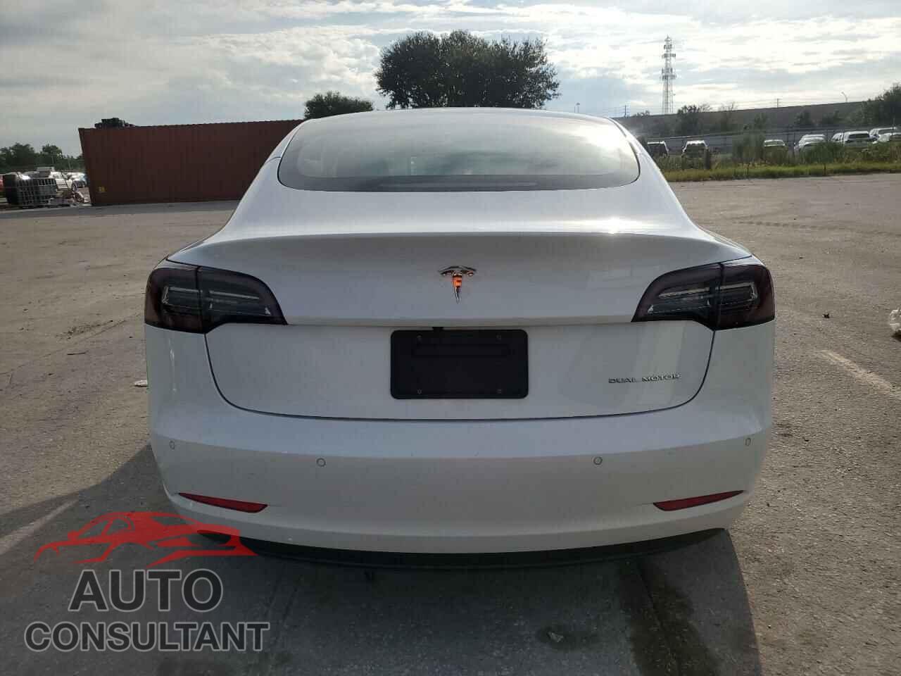 TESLA MODEL 3 2021 - 5YJ3E1EB4MF859887