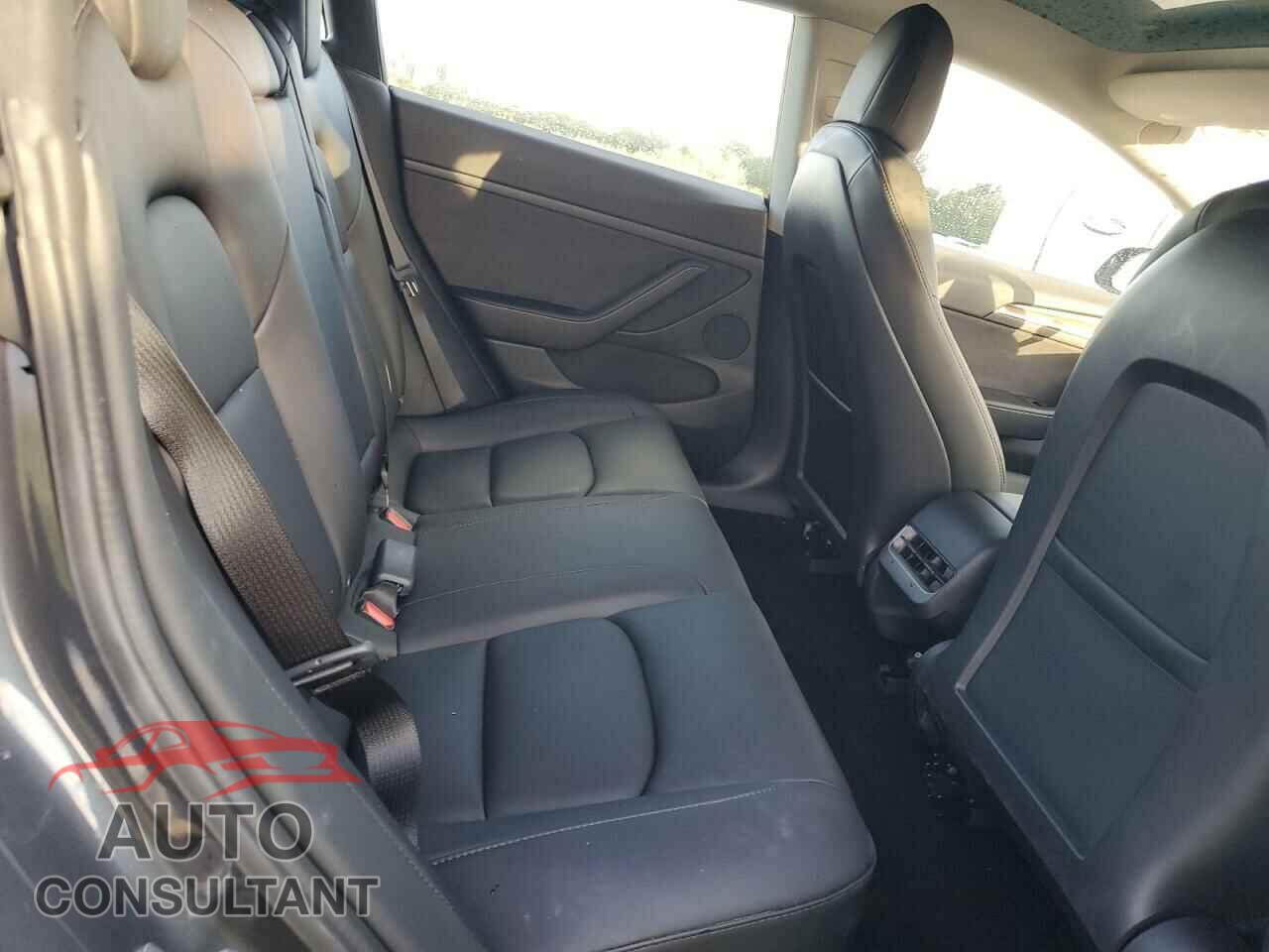 TESLA MODEL 3 2022 - 5YJ3E1EB8NF104288