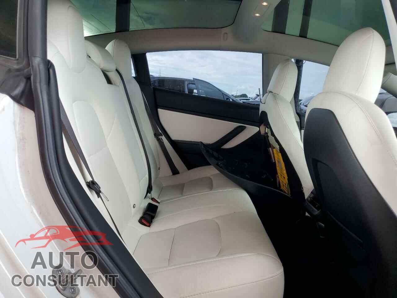 TESLA MODEL 3 2018 - 5YJ3E1EB2JF097963