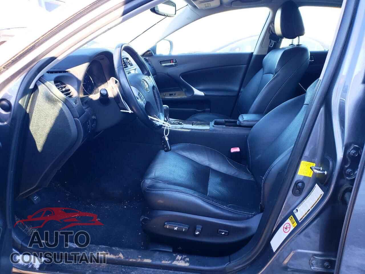 LEXUS IS 2012 - JTHCF5C2XC5055471