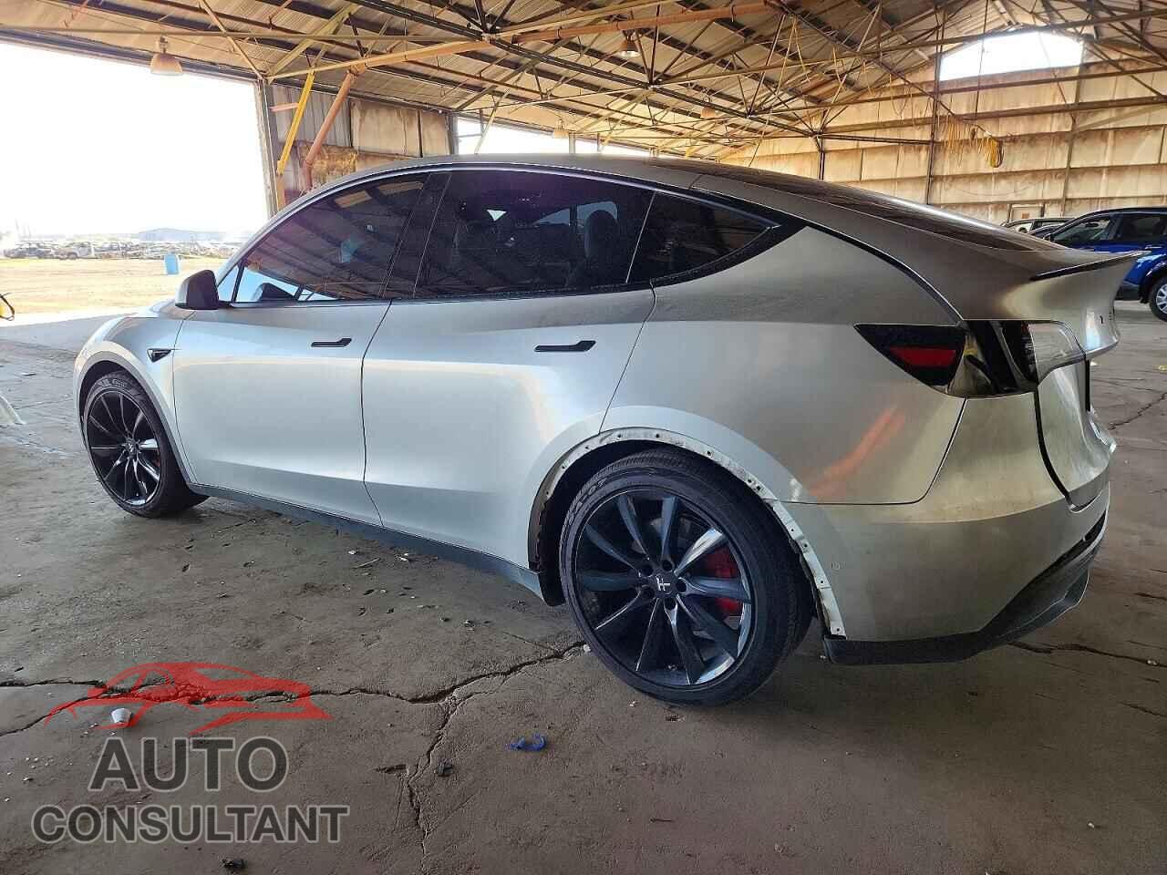 TESLA MODEL Y 2021 - 5YJYGDEFXMF220062