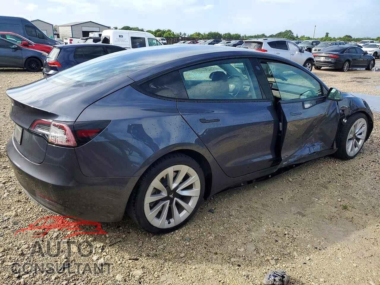 TESLA MODEL 3 2022 - 5YJ3E1EA3NF285498