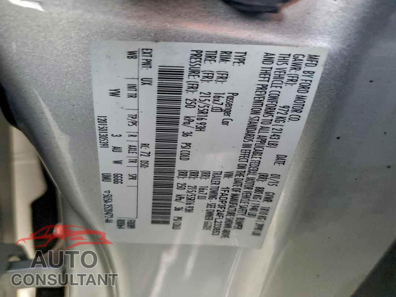 FORD FOCUS 2015 - 1FADP3F24FL233853