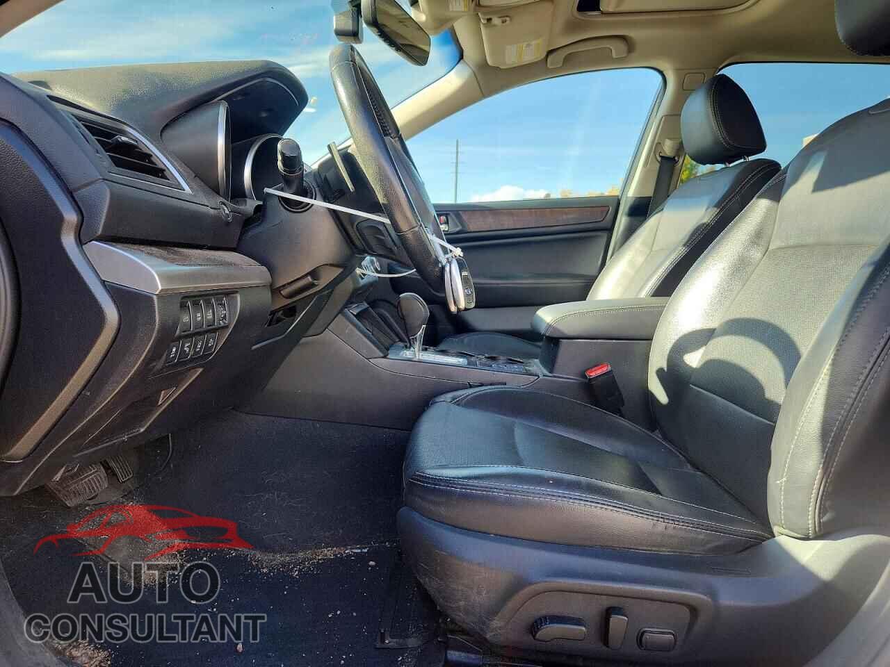 SUBARU OUTBACK 2017 - 4S4BSENC3H3406105