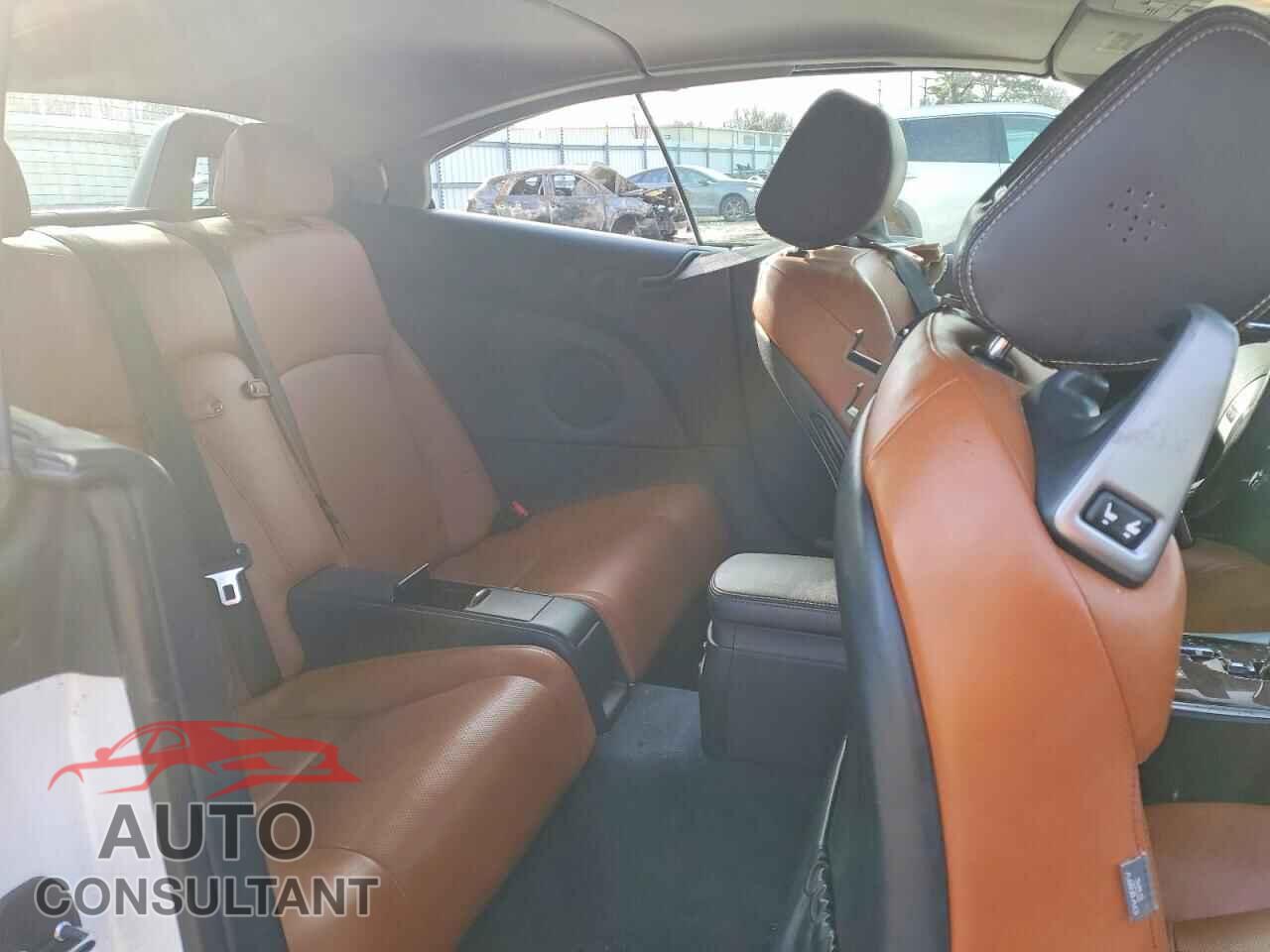 LEXUS IS 2012 - JTHFF2C23C2524624