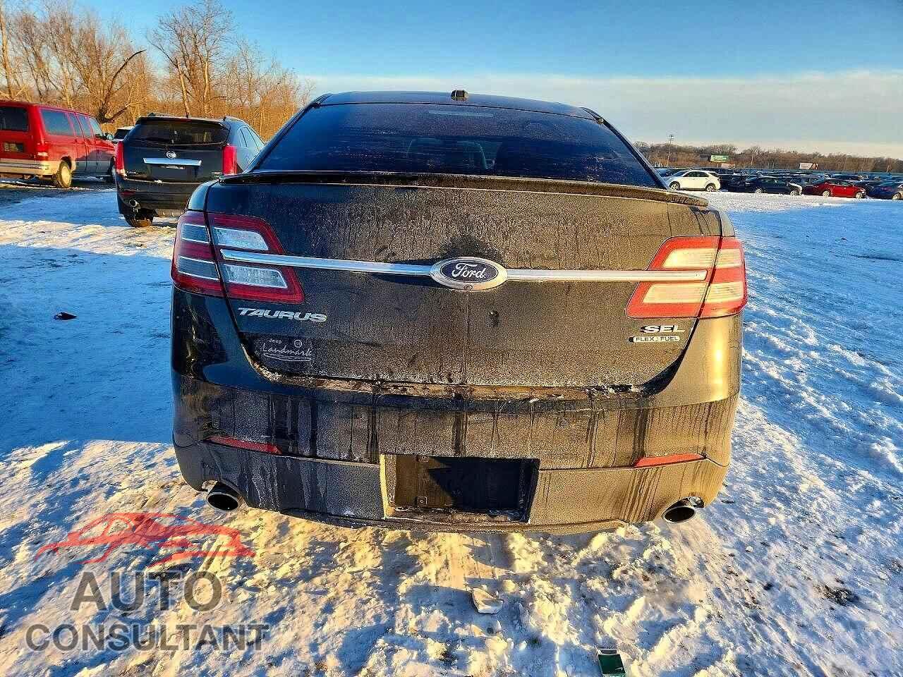 FORD TAURUS 2015 - 1FAHP2E80FG137583