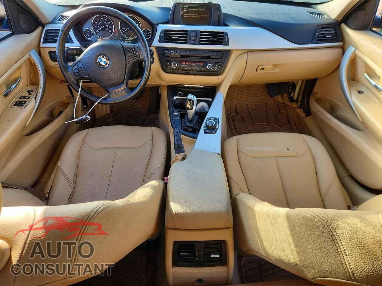 BMW 3 SERIES 2012 - WBA3A5C57CF257511