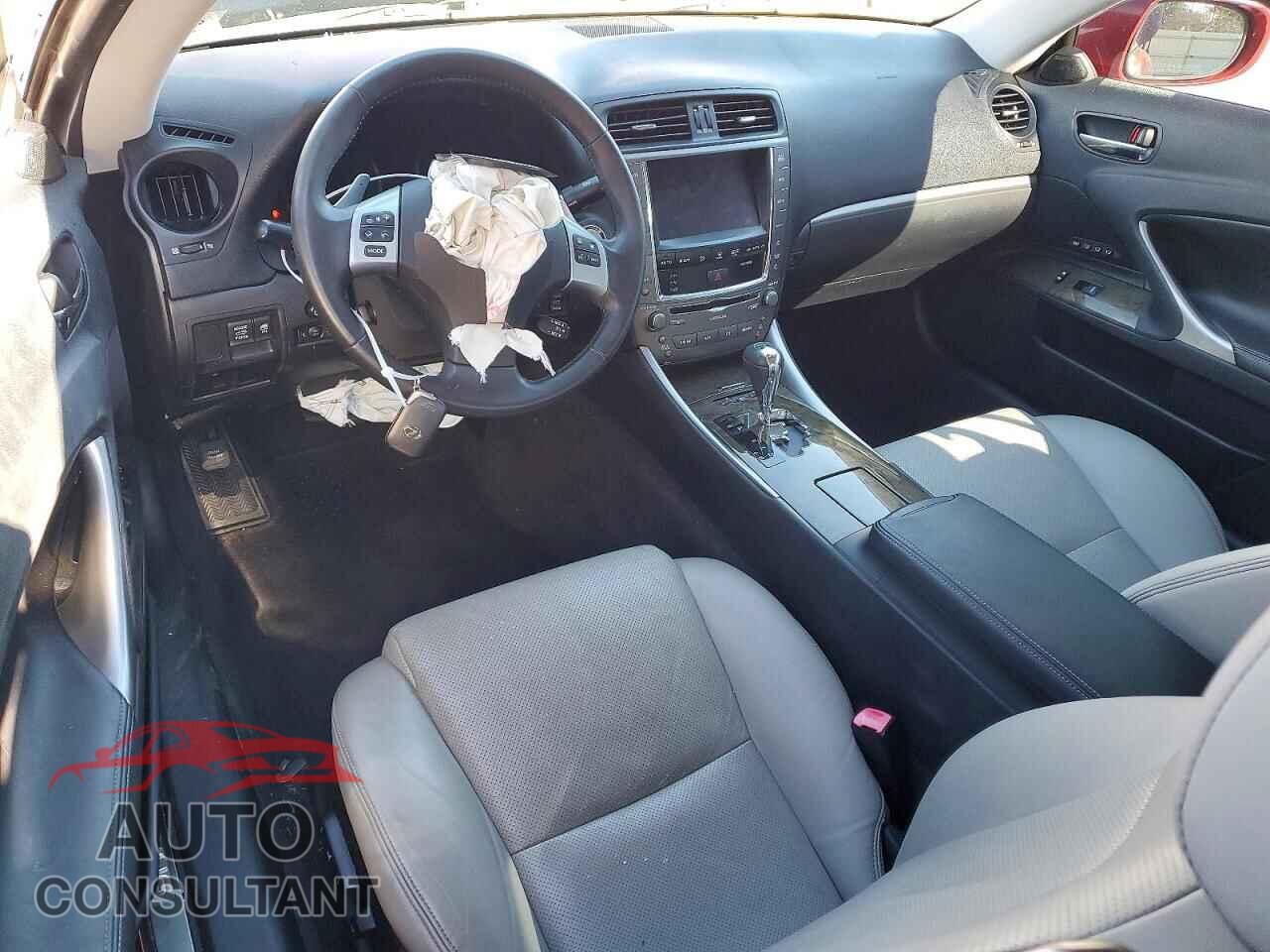 LEXUS IS 2011 - JTHFE2C27B2505060