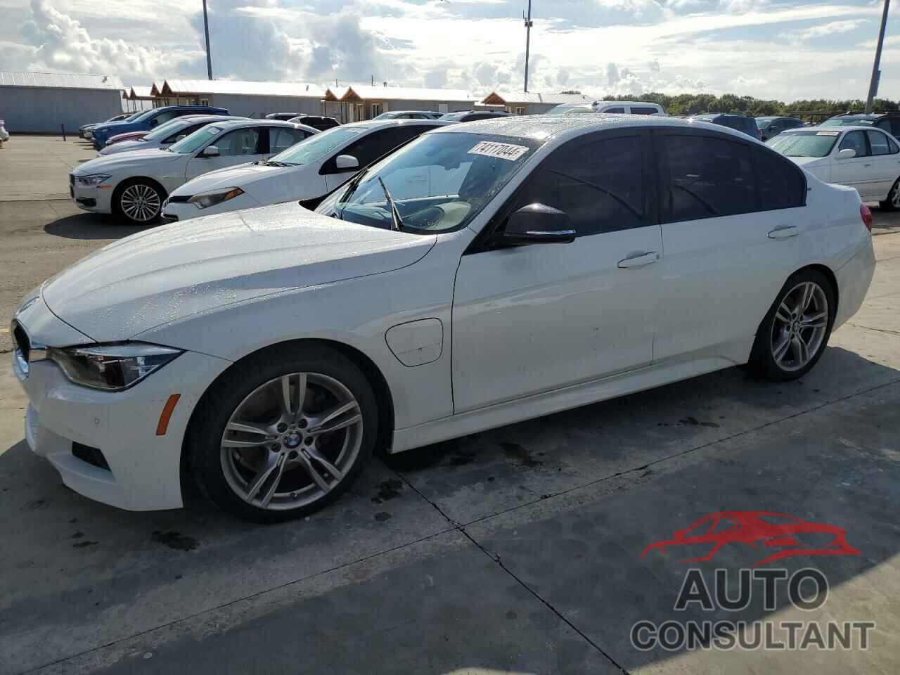 BMW 3 SERIES 2017 - WBA8E1C59HK479923