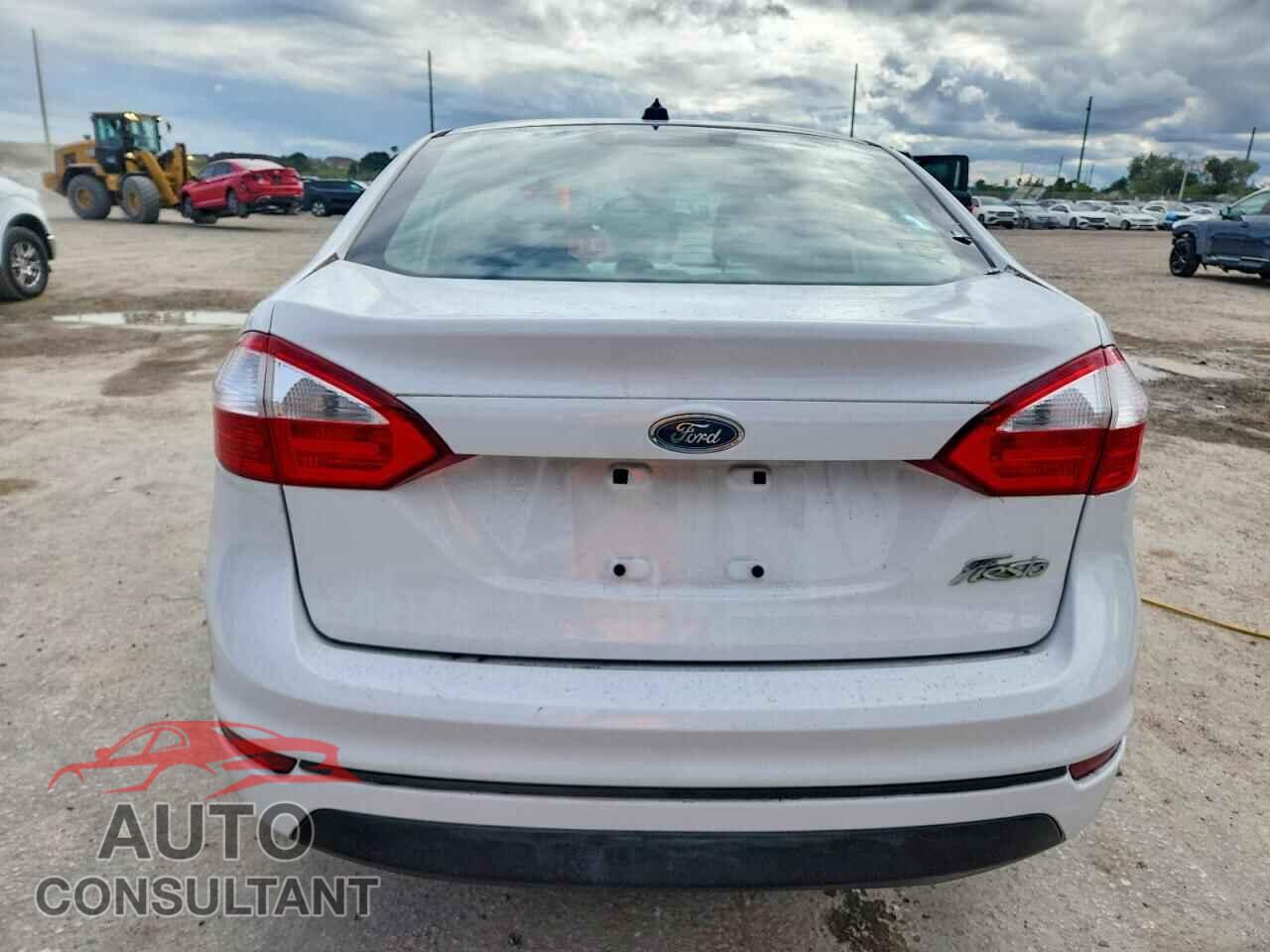 FORD FIESTA 2016 - 3FADP4AJ9GM204367