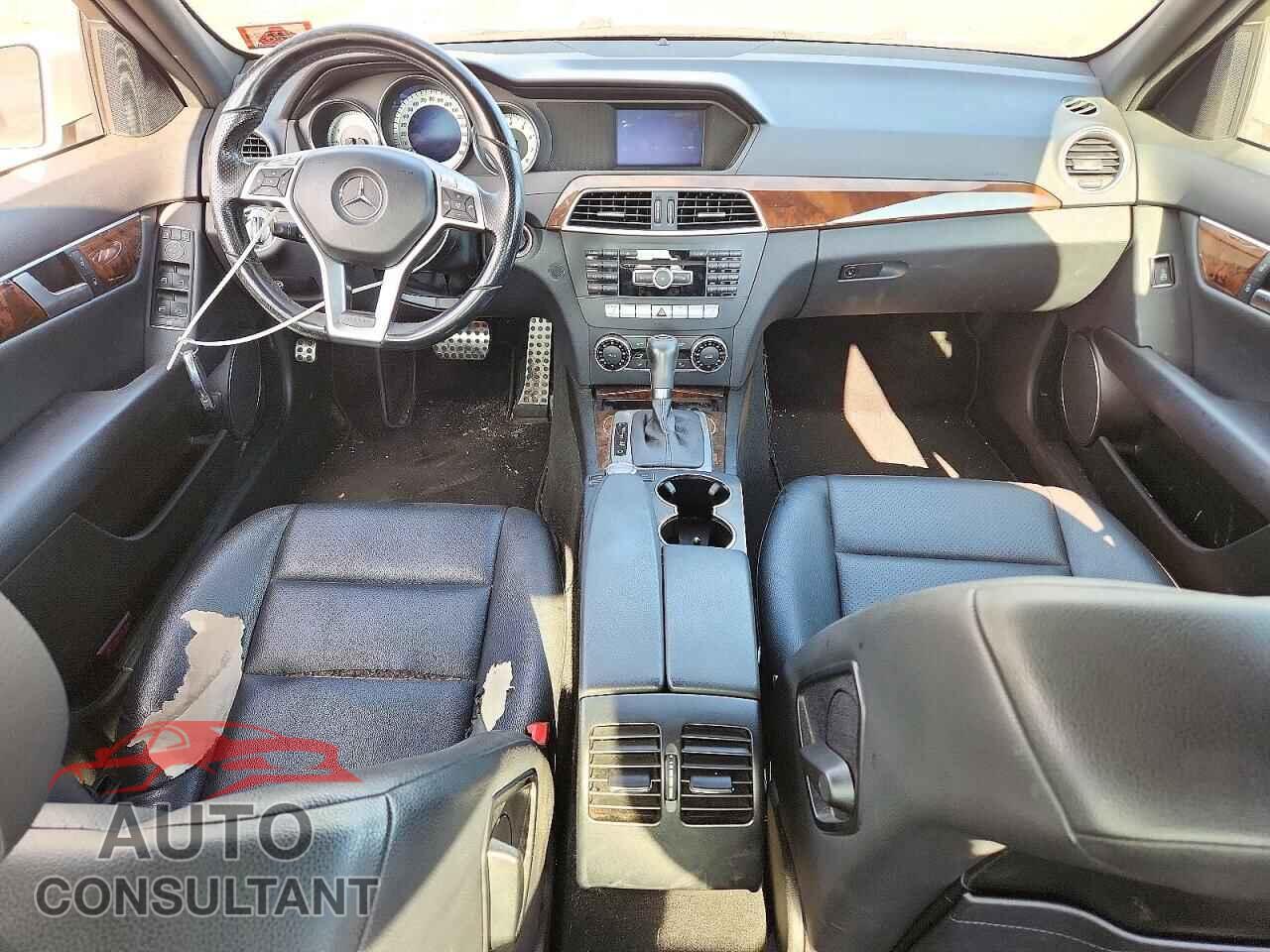 MERCEDES-BENZ C-CLASS 2013 - WDDGF8AB2DR257034