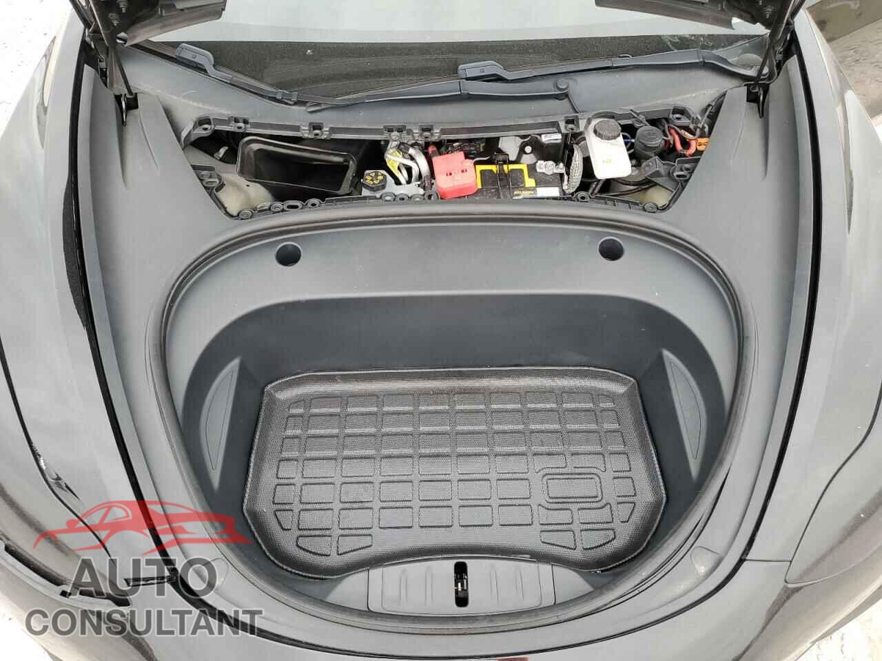 TESLA MODEL 3 2021 - 5YJ3E1EB1MF044157