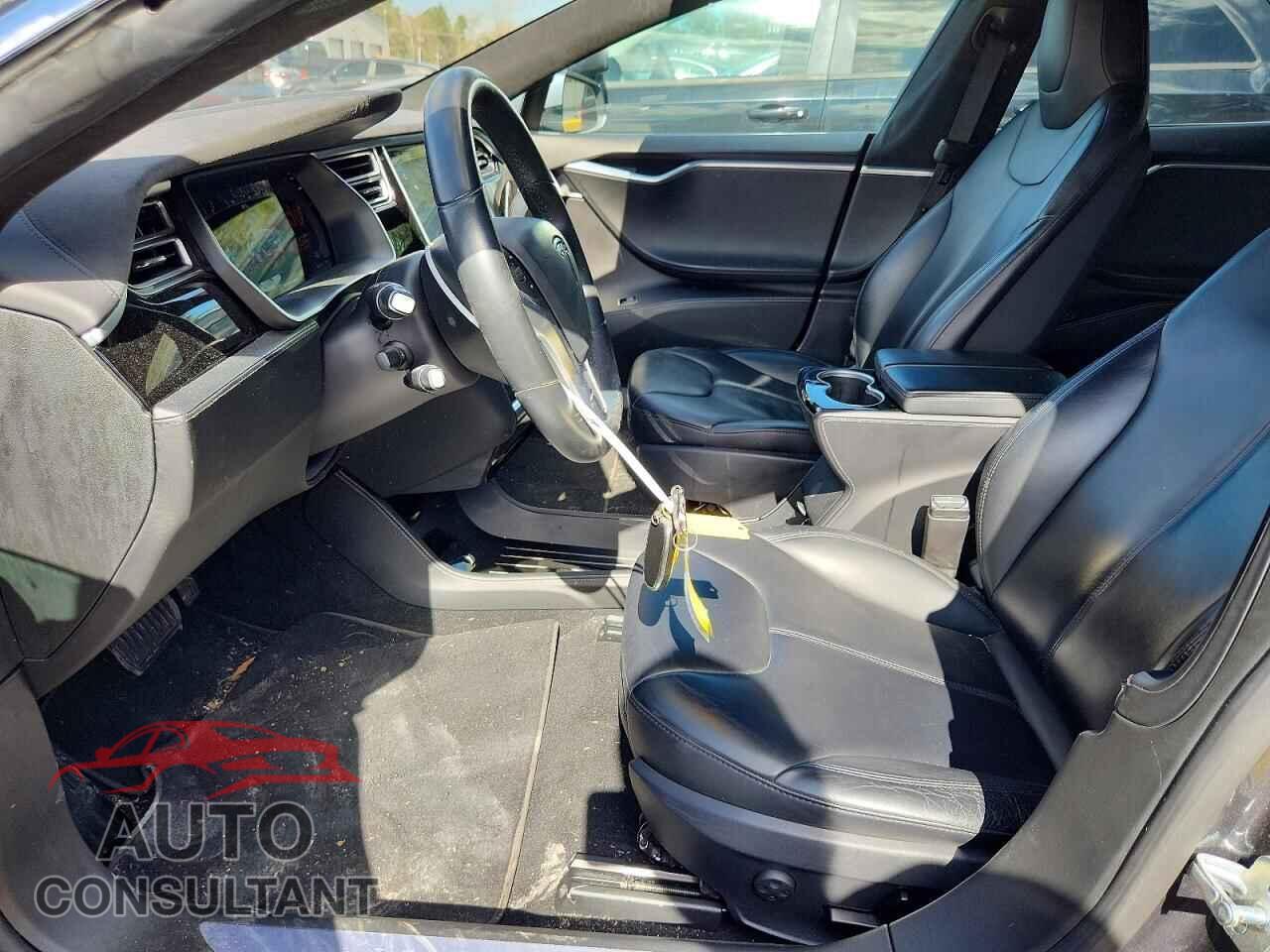 TESLA MODEL S 2015 - 5YJSA1E10FF116595