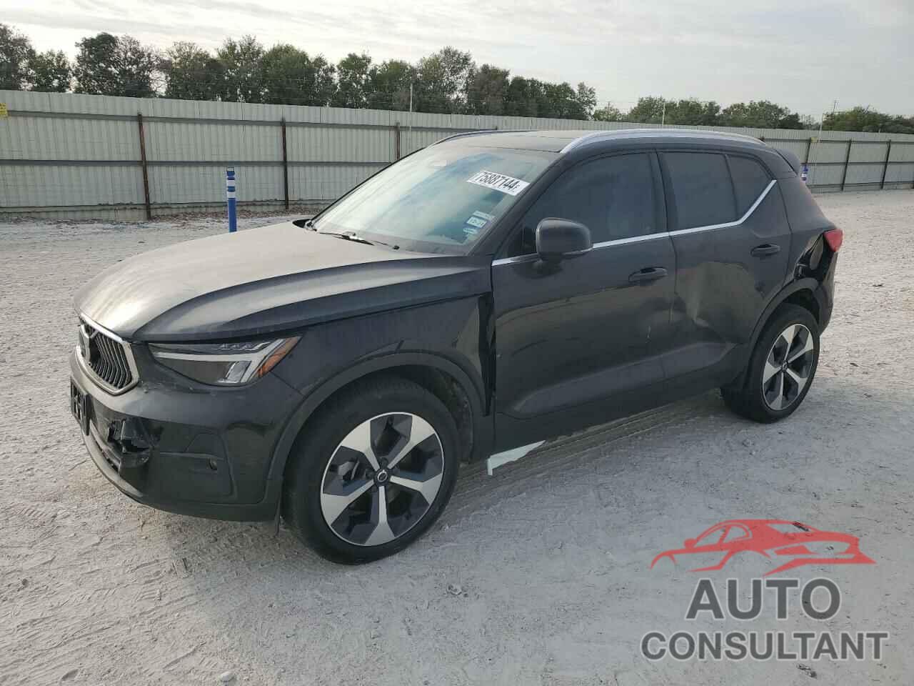 VOLVO XC40 PLUS 2023 - YV4L12UN0P2949507