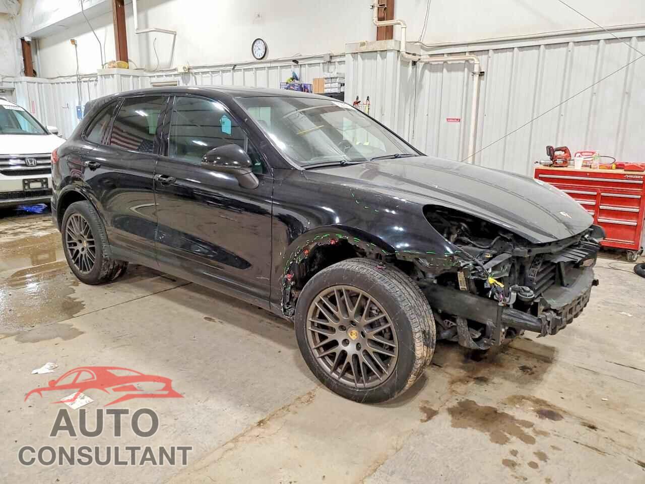 PORSCHE CAYENNE 2017 - WP1AA2A26HKA81176
