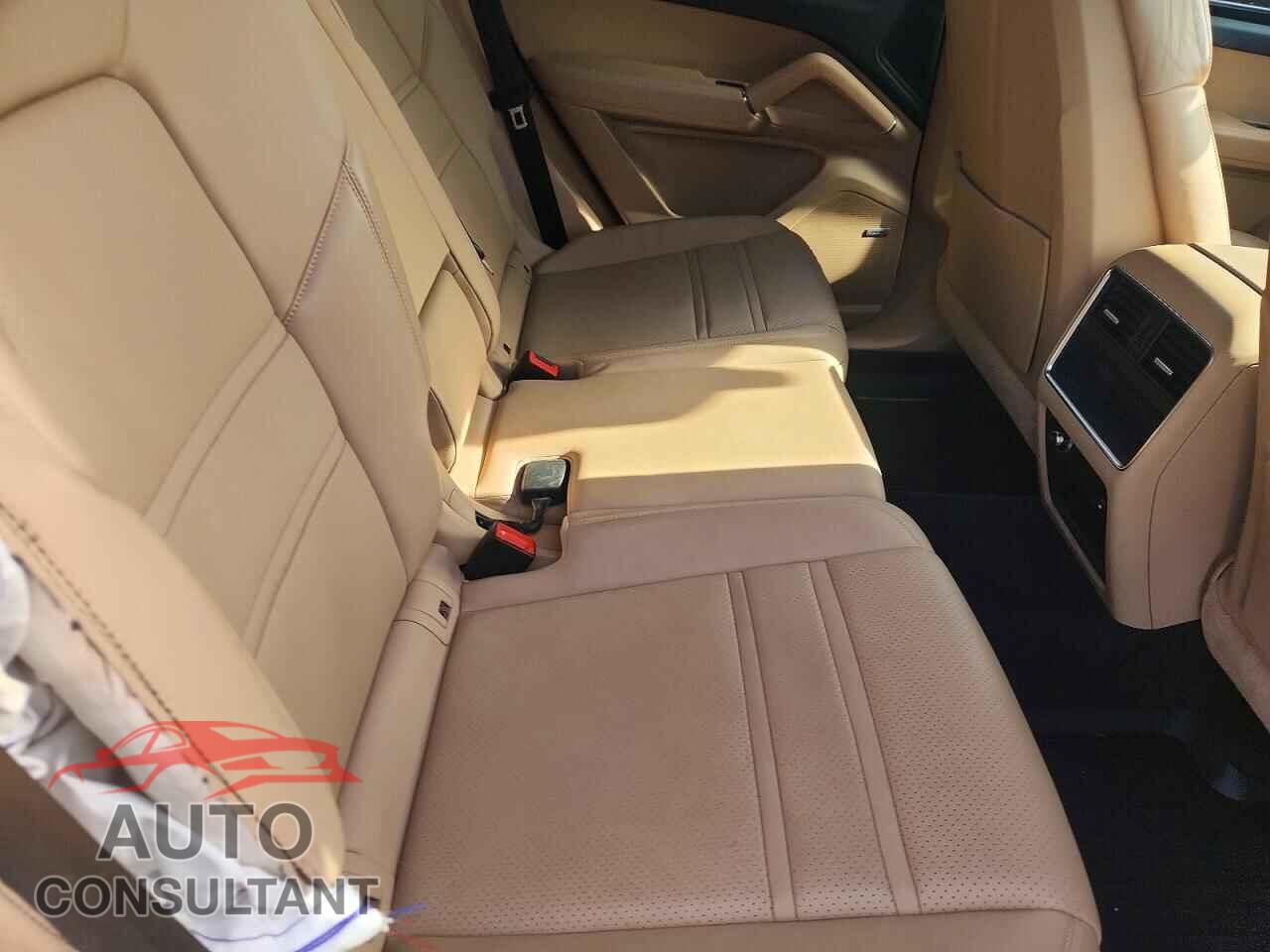 PORSCHE CAYENNE 2021 - WP1AA2AY2MDA08809