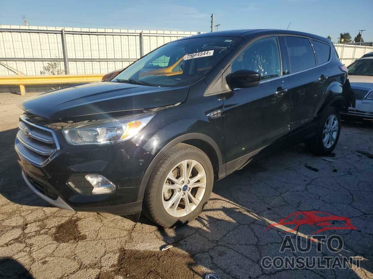 FORD ESCAPE 2017 - 1FMCU0GD0HUD49699