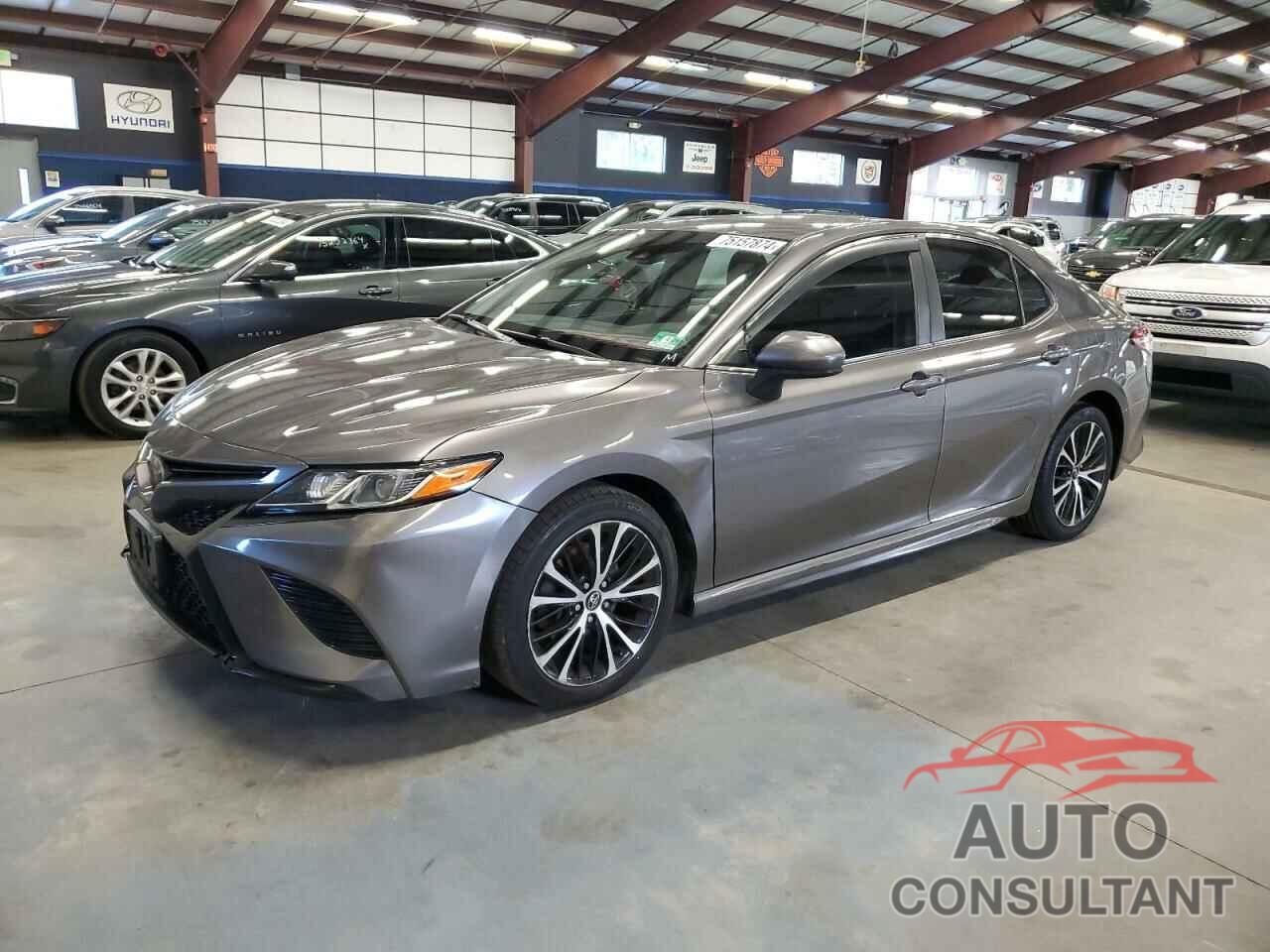 TOYOTA CAMRY 2018 - 4T1B11HK6JU589885