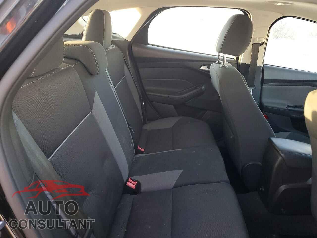FORD FOCUS 2014 - 1FADP3K23EL459192