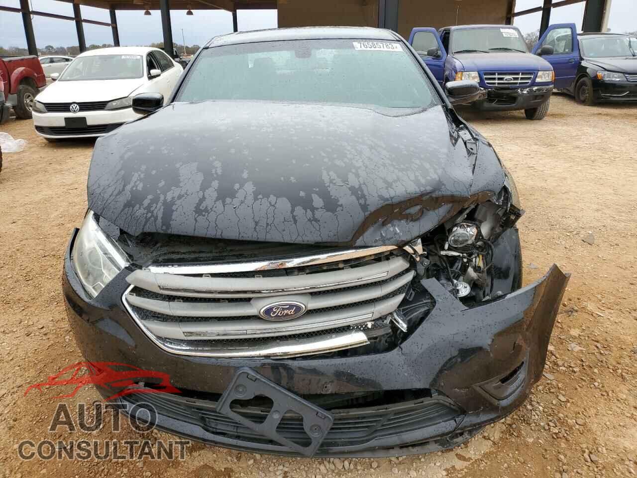 FORD TAURUS 2018 - 1FAHP2E83JG122875