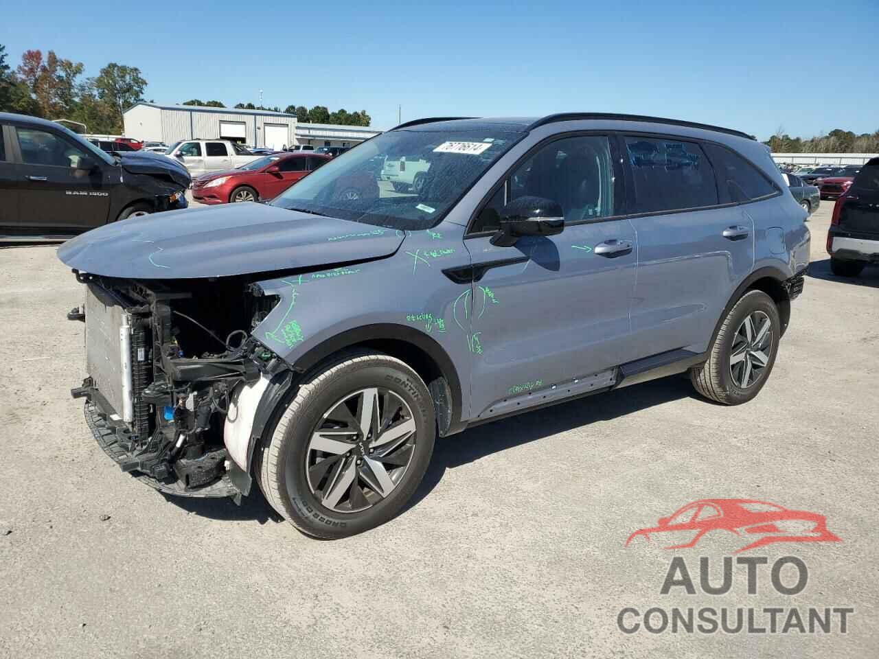 KIA SORENTO 2023 - 5XYRL4LC6PG184988