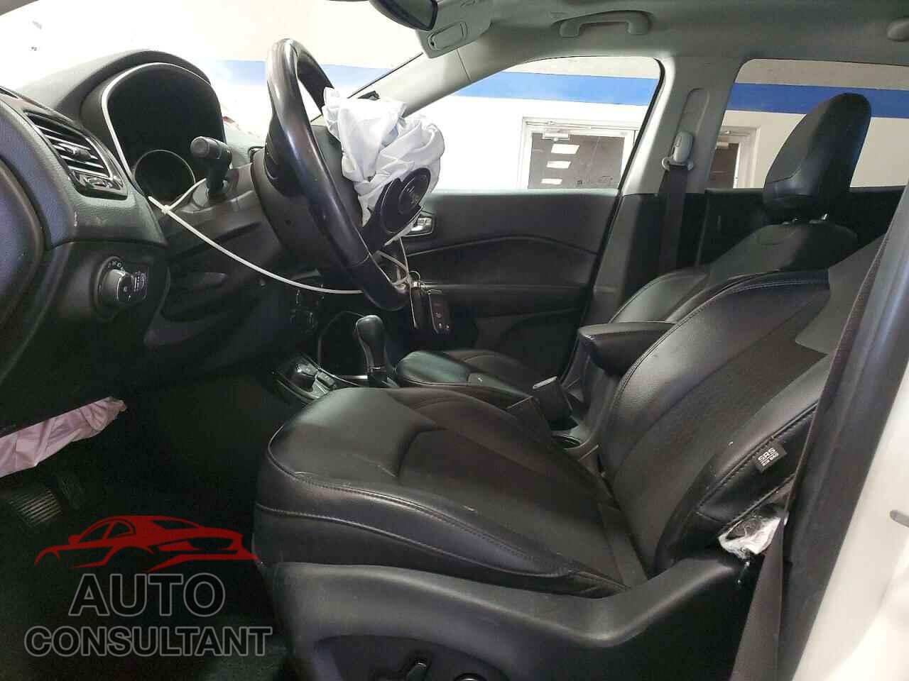 JEEP COMPASS 2021 - 3C4NJDBB6MT593395
