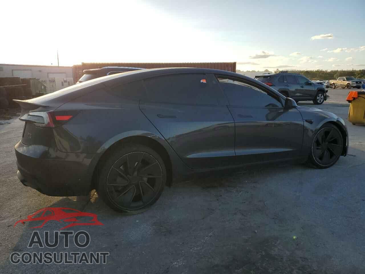 TESLA MODEL 3 2024 - 5YJ3E1ET2RF758458
