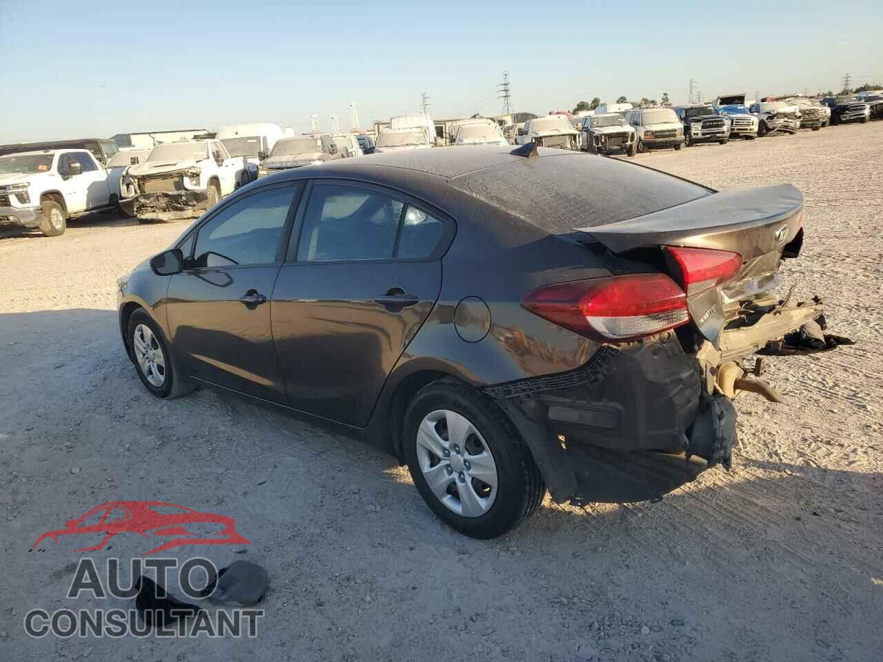 KIA FORTE 2017 - 3KPFK4A74HE080624