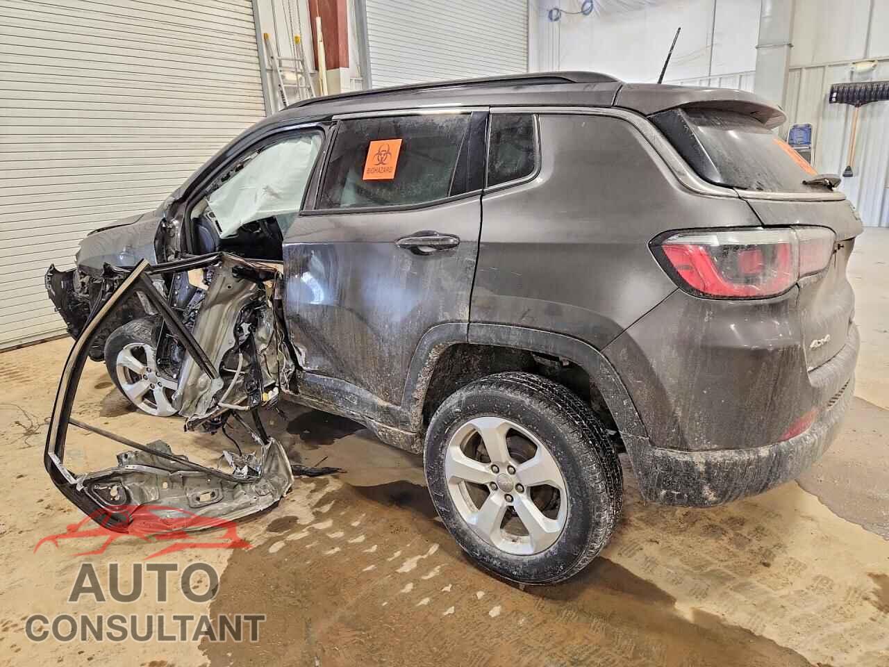 JEEP COMPASS 2018 - 3C4NJDBB9JT333469