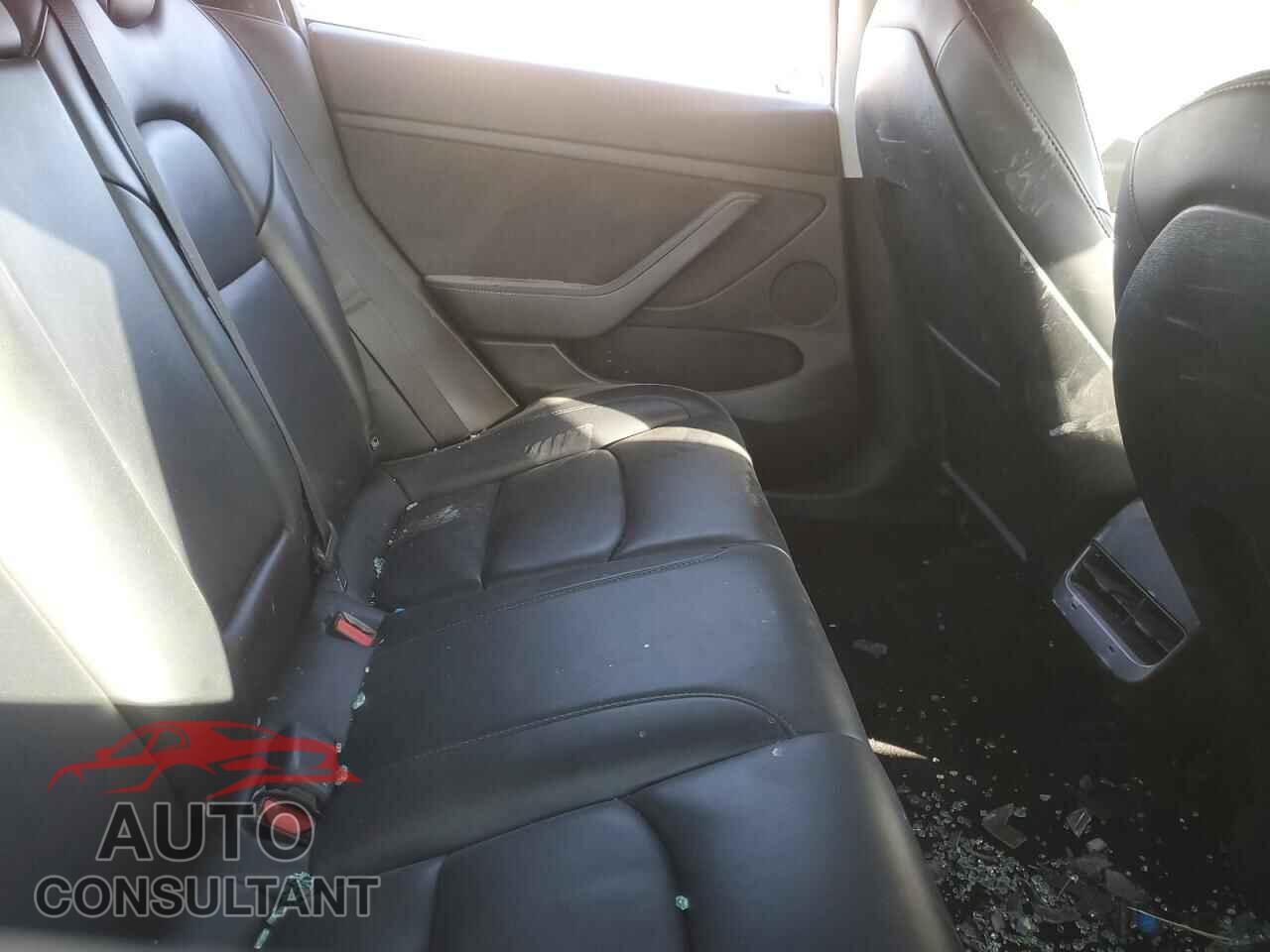 TESLA MODEL 3 2021 - 5YJ3E1EA9MF094523