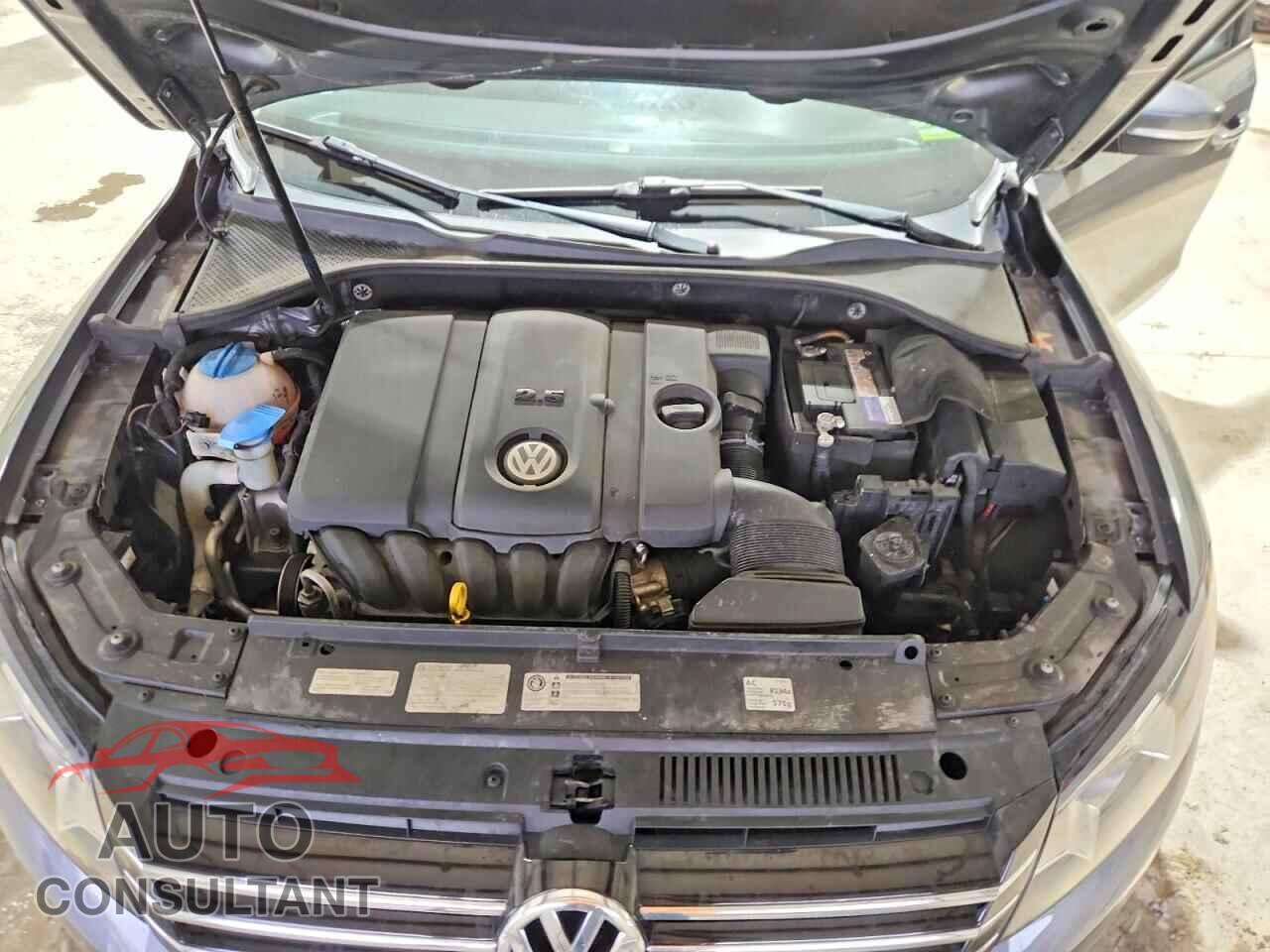 VOLKSWAGEN PASSAT 2014 - 1VWAP7A30EC002223