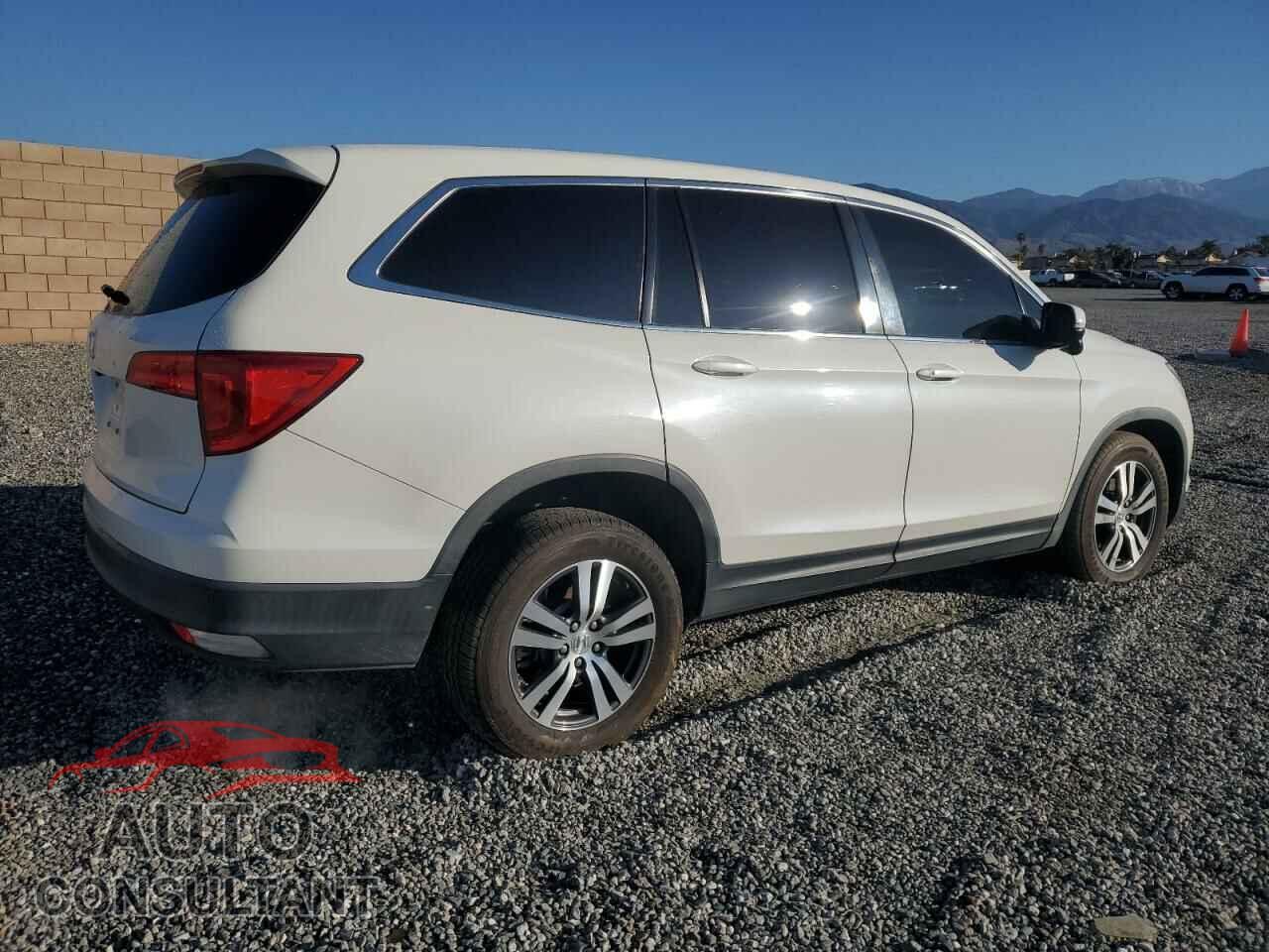 HONDA PILOT 2018 - 5FNYF5H30JB003707