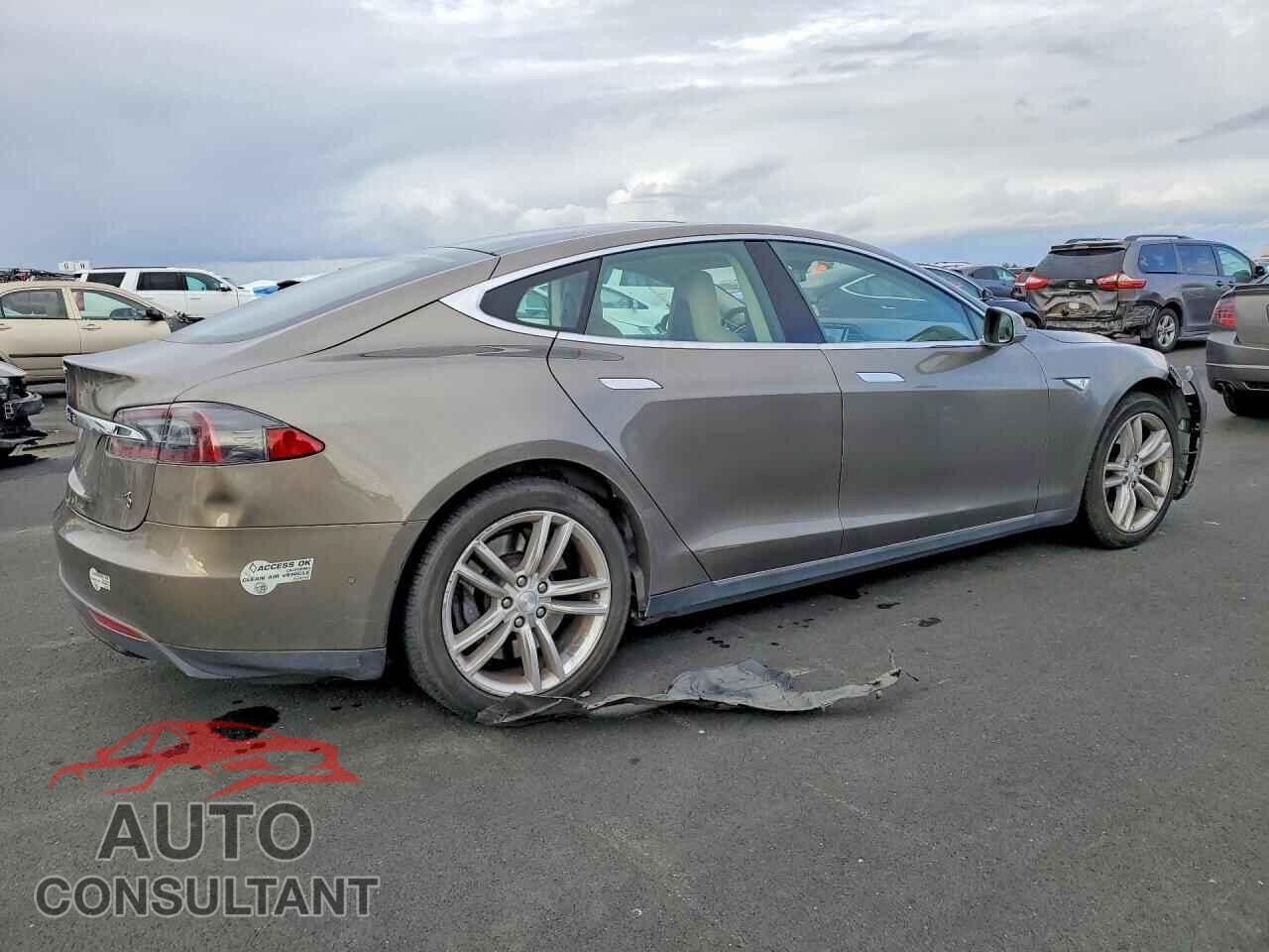 TESLA MODEL S 2015 - 5YJSA1S11FF100457