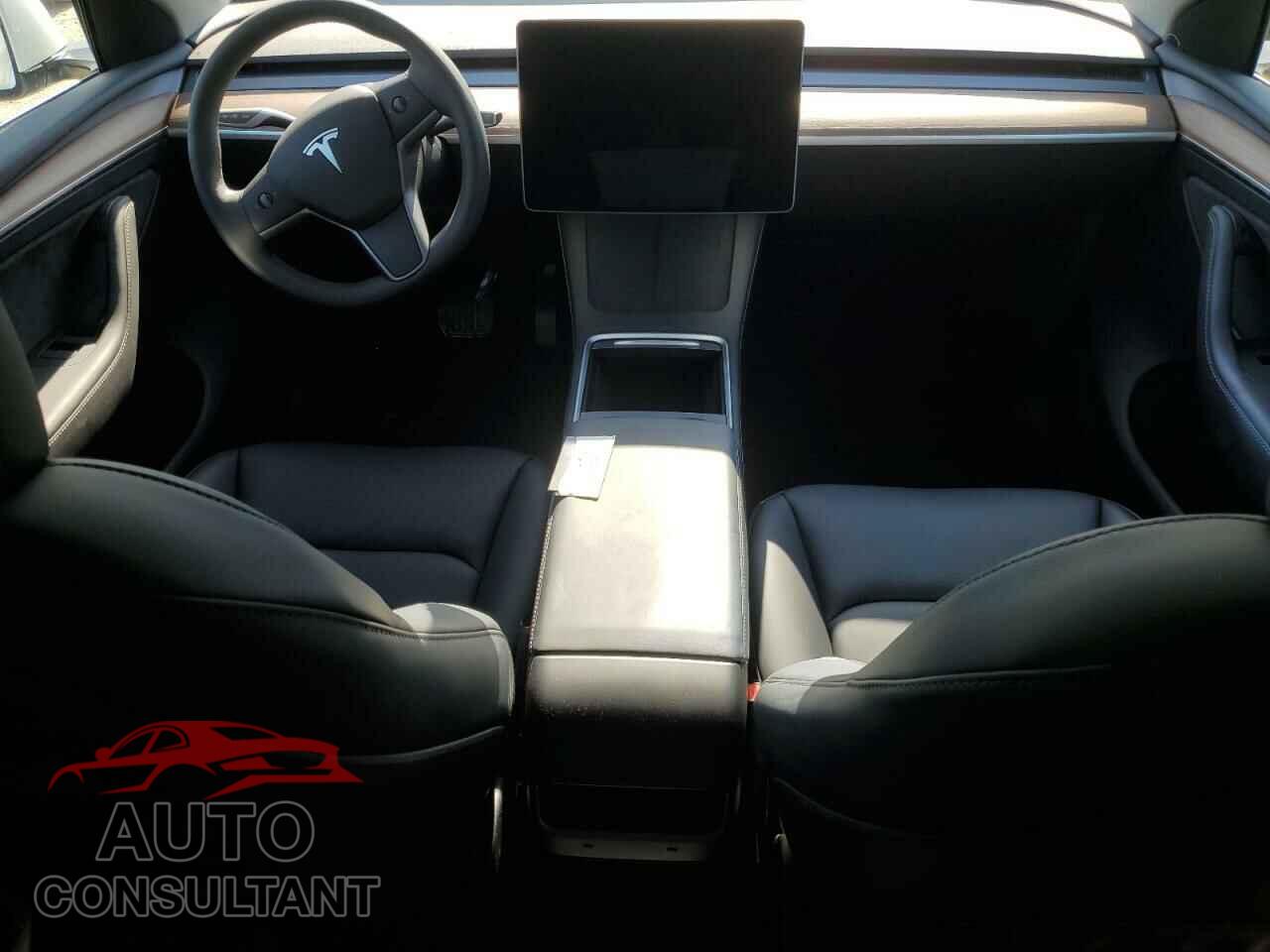 TESLA MODEL Y 2024 - 7SAYGDED5RF044398