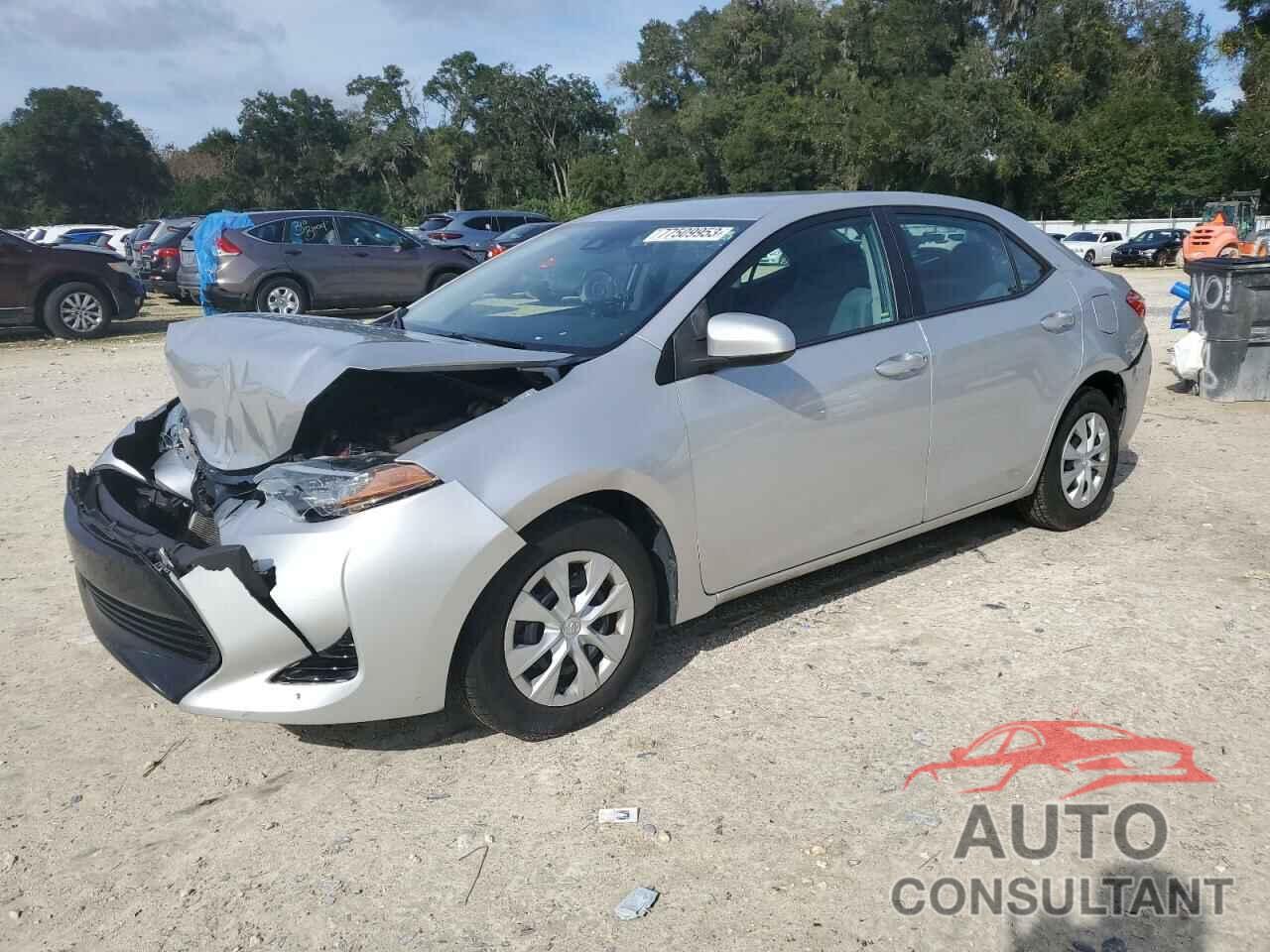 TOYOTA COROLLA 2018 - 5YFBURHE9JP765877