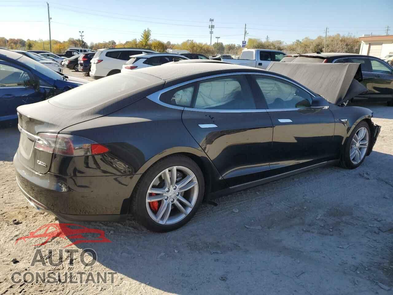 TESLA MODEL S 2016 - 5YJSA1E42GF130204