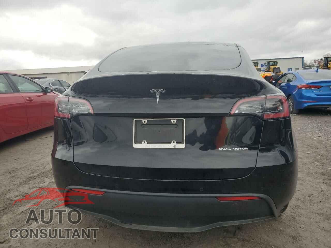 TESLA MODEL Y 2022 - 7SAYGDEE5NF354859