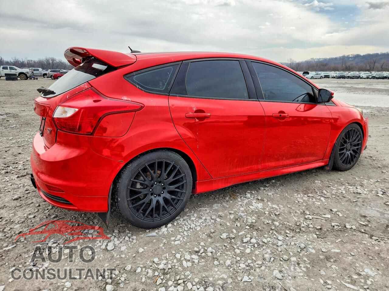 FORD FOCUS 2013 - 1FADP3L92DL201966
