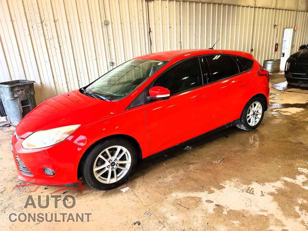 FORD FOCUS 2014 - 1FADP3K2XEL221405