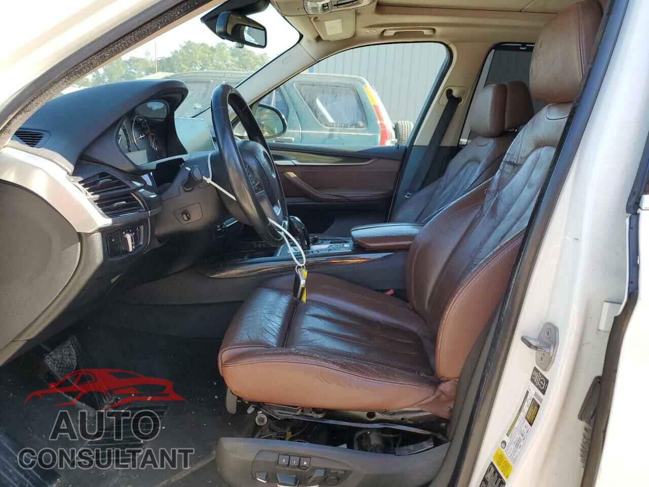 BMW X5 2014 - 5UXKR6C50E0C03326