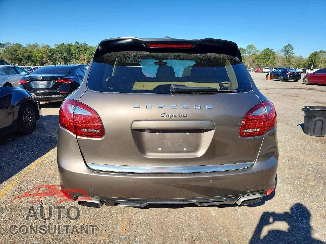 PORSCHE CAYENNE 2012 - WP1AA2A20CLA11157
