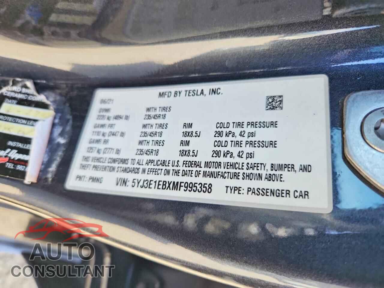 TESLA MODEL 3 2021 - 5YJ3E1EBXMF995358