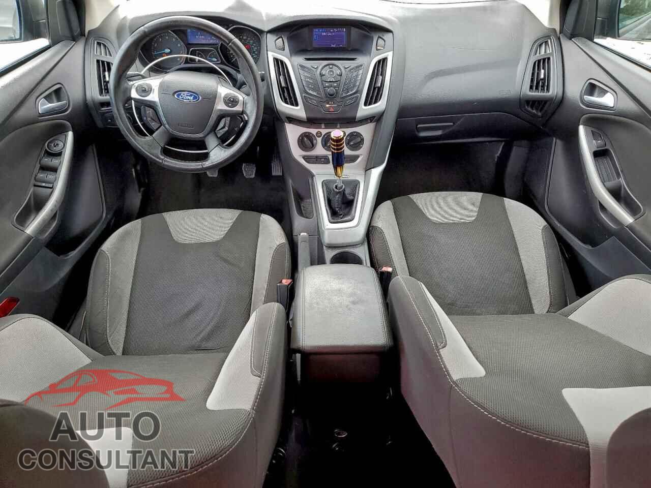 FORD FOCUS 2012 - 1FAHP3F29CL445113