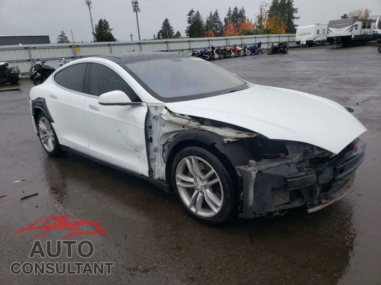 TESLA MODEL S 2013 - 5YJSA1CN0DFP04497